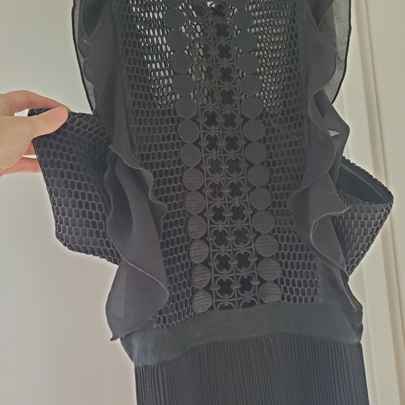 Long black cut out dress - Picture 2 of 3